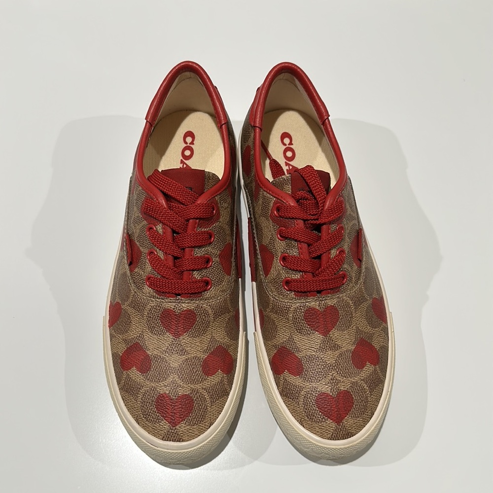 🌸NEW COACH Logo Heart ❤️ Print Leather Lace up Sneakers Sz 8 Without box Womens - Picture 5 of 15